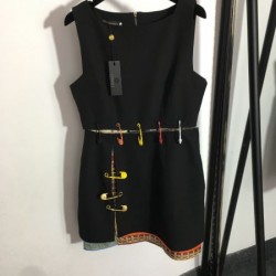 2024SS ワンピース VERSACE ヴェルサーチェ きちんと感が強い