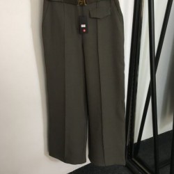 2024SS ストレートパンツ PRADA プラダ 春らしいきれい色のように