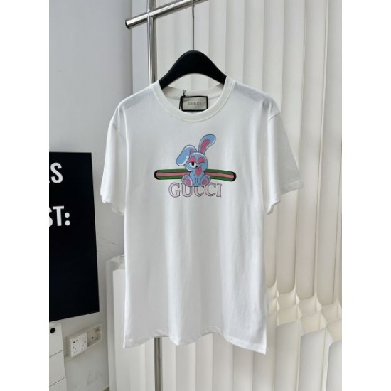 2024SS 半袖Tシャツ GUCCI グッチ 夏の定番スタイルをアップ 2024SS 半袖Tシャツ GUCCI グッチ 夏の定番スタイルをアップ