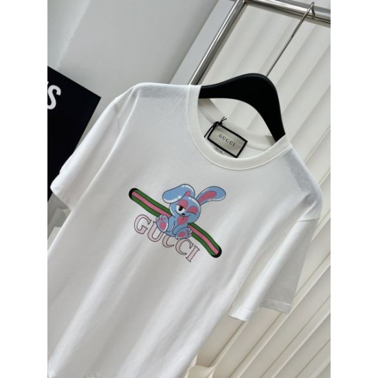 2024SS 半袖Tシャツ GUCCI グッチ 夏の定番スタイルをアップ 2024SS 半袖Tシャツ GUCCI グッチ 夏の定番スタイルをアップ