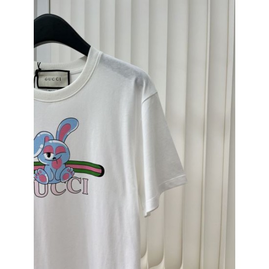2024SS 半袖Tシャツ GUCCI グッチ 夏の定番スタイルをアップ 2024SS 半袖Tシャツ GUCCI グッチ 夏の定番スタイルをアップ