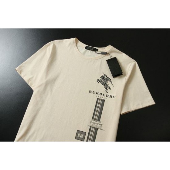 2024SS 春夏も引き続き注目 BURBERRY バーバリー 半袖Tシャツ 2024SS 春夏も引き続き注目 BURBERRY バーバリー 半袖Tシャツ