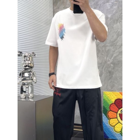 2024SS 品薄状態になる夏季新作 FENDI フェンデイ 半袖Tシャツ