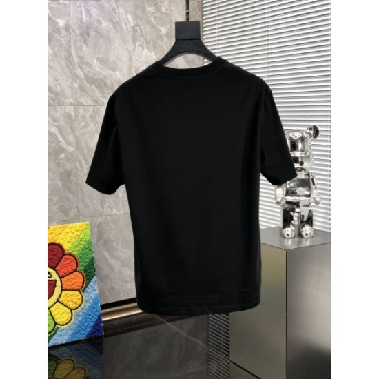 2024SS 品薄状態になる夏季新作 FENDI フェンデイ 半袖Tシャツ