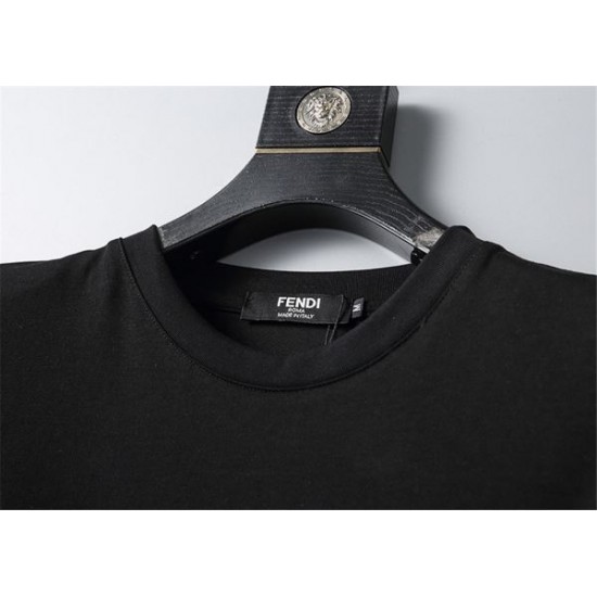 2024SS 今年の夏はこれで決まり FENDI フェンデイ 半袖Tシャツ