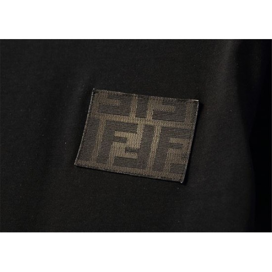 2024SS 今年の夏はこれで決まり FENDI フェンデイ 半袖Tシャツ
