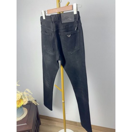 2024SS 当たり前に取り入れる今夏新作 ARMANI アルマーニ ジーパン 2024SS 当たり前に取り入れる今夏新作 ARMANI アルマーニ ジーパン