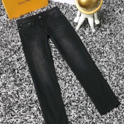 2024SS リラックスした雰囲気に BALENCIAGA バレンシアガ ジーパン