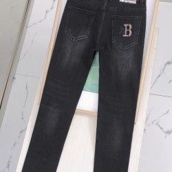 2024SS 春夏で限定セール！ BURBERRY バーバリー ジーパン