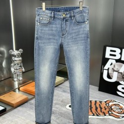 2024SS 品の良い優秀さコレクション FENDI フェンデイ ジーパン