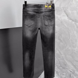 2024SS 今やセレブ御用達で大人気の FENDI フェンデイ ジーパン