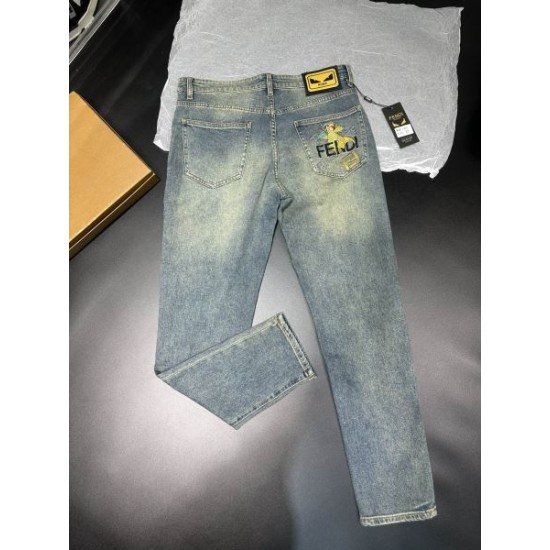 2024SS 今シーズン新作！大人もOK！ FENDI フェンデイ ジーパン