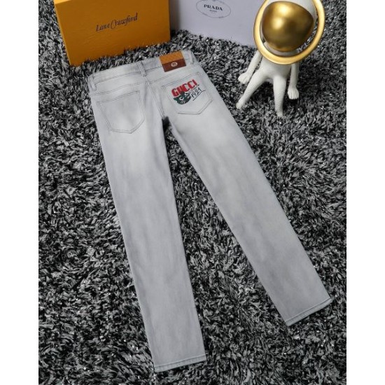 2024SS 国内完売の入手困難アイテム GUCCI グッチ ジーパン 2024SS 国内完売の入手困難アイテム GUCCI グッチ ジーパン