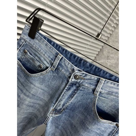 2024SS おしゃれ上級者の印象がある GUCCI グッチ ジーパン