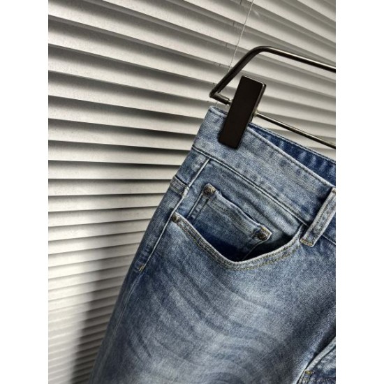 2024SS おしゃれ上級者の印象がある GUCCI グッチ ジーパン