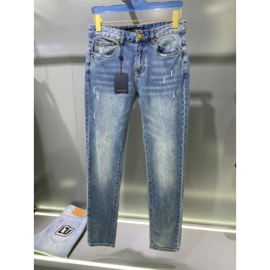 2024SS 春夏シーズン始動 LOUIS VUITTON ルイヴィトン ジーパン 2024SS 春夏シーズン始動 LOUIS VUITTON ルイヴィトン ジーパン