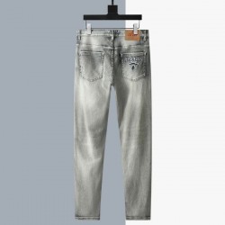 2024SS 上品なカジュアルコーデに PRADA プラダ ジーパン
