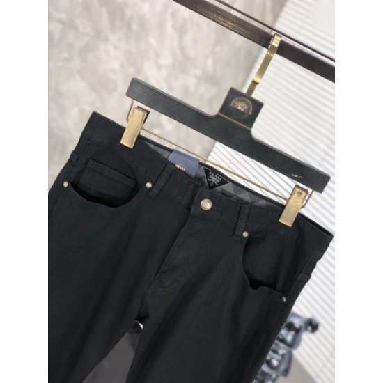 2024SS 今年売れた人気のスタイル PRADA プラダ ジーパン 2024SS 今年売れた人気のスタイル PRADA プラダ ジーパン