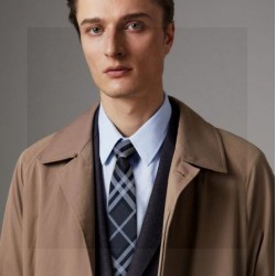 2024SS 雑誌も街も人気アイテム BURBERRY バーバリー ネクタイ
