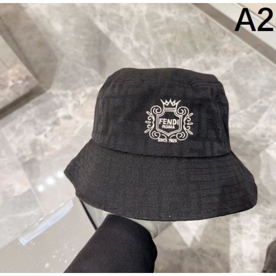 2024SS 帽子 FENDI フェンデイ カジュアルめなコーデ 2024SS 帽子 FENDI フェンデイ カジュアルめなコーデ