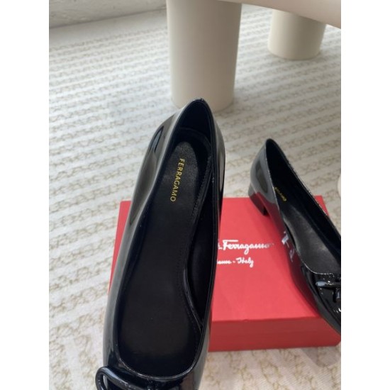 2024SS 雑誌掲載 FERRAGAMO サルヴァトーレ フェラガモ レディース ハイヒール