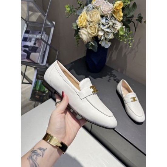2024SS 夏新品完売間近 CELINE セリーヌ レディース用 カジュアルシューズ 2024SS 夏新品完売間近 CELINE セリーヌ レディース用 カジュアルシューズ