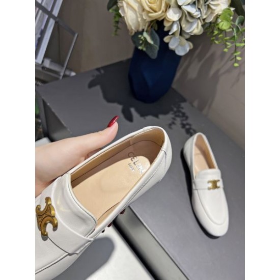 2024SS 夏新品完売間近 CELINE セリーヌ レディース用 カジュアルシューズ 2024SS 夏新品完売間近 CELINE セリーヌ レディース用 カジュアルシューズ