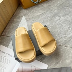 2024SS 激安期間限定セール BALENCIAGA バレンシアガ レディーススリッパ