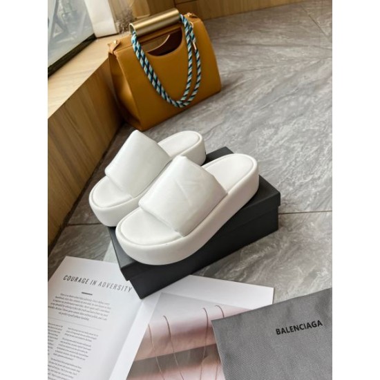 2024SS 激安期間限定セール BALENCIAGA バレンシアガ レディーススリッパ 2024SS 激安期間限定セール BALENCIAGA バレンシアガ レディーススリッパ