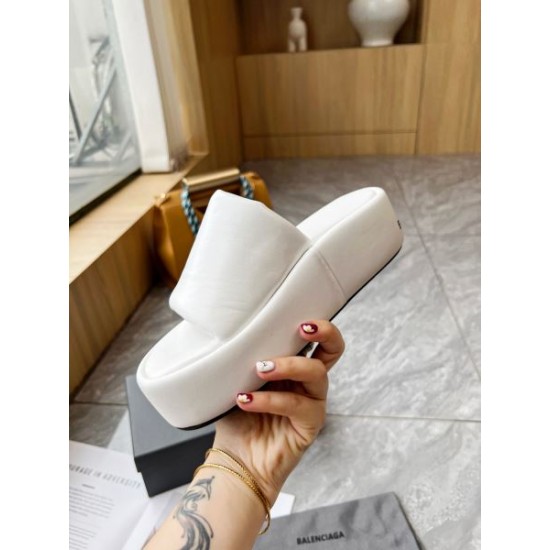 2024SS 激安期間限定セール BALENCIAGA バレンシアガ レディーススリッパ 2024SS 激安期間限定セール BALENCIAGA バレンシアガ レディーススリッパ
