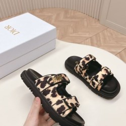 2024SS 使えて可愛いデザイン夏新品 DIOR ディオール レディーススリッパ