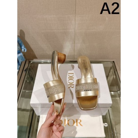 2024SS 素材感を引き出せるアイテム DIOR ディオール レディーススリッパ 2024SS 素材感を引き出せるアイテム DIOR ディオール レディーススリッパ