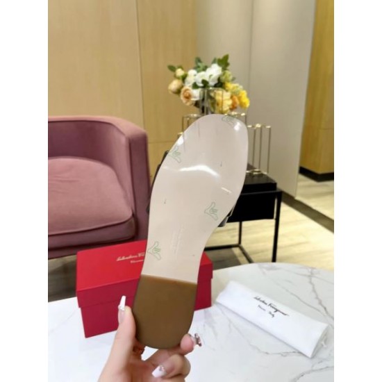 2024SS 完売前に FERRAGAMO サルヴァトーレ フェラガモ レディーススリッパ