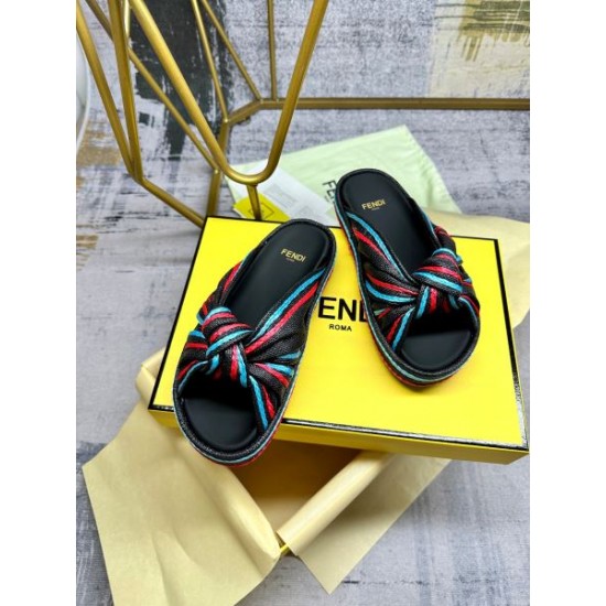 2024SS 誰でもオシャレになれる! FENDI フェンデイ レディーススリッパ 2024SS 誰でもオシャレになれる! FENDI フェンデイ レディーススリッパ