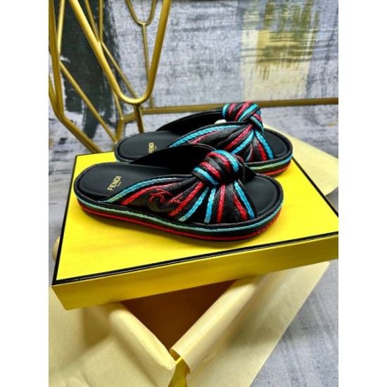 2024SS 誰でもオシャレになれる! FENDI フェンデイ レディーススリッパ 2024SS 誰でもオシャレになれる! FENDI フェンデイ レディーススリッパ