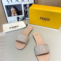 2024SS VIPセールでまさかの破格 FENDI フェンデイ レディーススリッパ