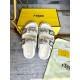 2024SS 上品なカジュアルコーデに FENDI フェンデイ レディーススリッパ 2024SS 上品なカジュアルコーデに FENDI フェンデイ レディーススリッパ