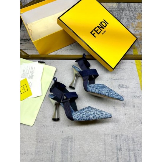 2024SS 春夏季超人気手元在庫あり FENDI フェンデイ レディースサンダル 2024SS 春夏季超人気手元在庫あり FENDI フェンデイ レディースサンダル