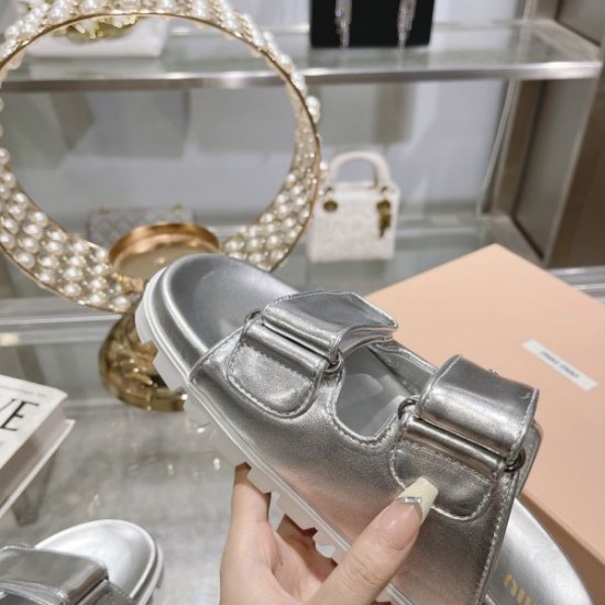 2024SS 最新でおしゃれな MIU MIU ミュウミュウ レディーススリッパ