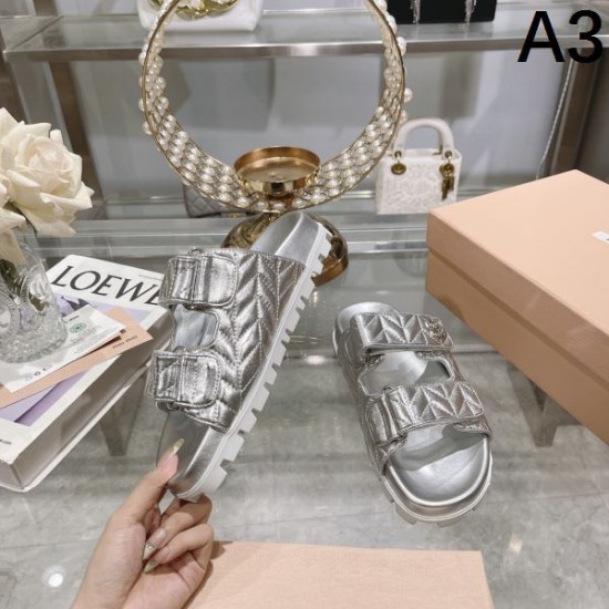 2024SS 上品な彩りに夢中 MIU MIU ミュウミュウ レディーススリッパ 2024SS 上品な彩りに夢中 MIU MIU ミュウミュウ レディーススリッパ