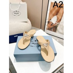 2024SS おしゃれに見せるキーワード PRADA プラダ レディーススリッパ