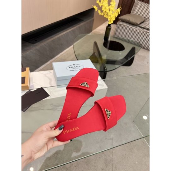 2024SS 海外でも若者たちに大人気な PRADA プラダ レディーススリッパ 2024SS 海外でも若者たちに大人気な PRADA プラダ レディーススリッパ