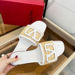 2024SS 目が離せない VALENTINO ヴァレンティノ レディーススリッパ