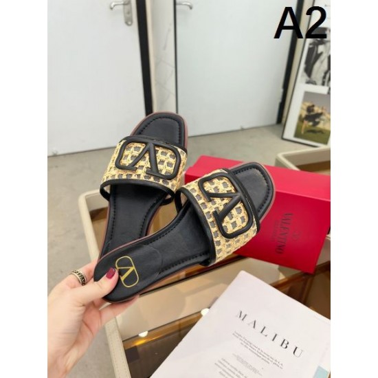 2024SS 目が離せない VALENTINO ヴァレンティノ レディーススリッパ 2024SS 目が離せない VALENTINO ヴァレンティノ レディーススリッパ