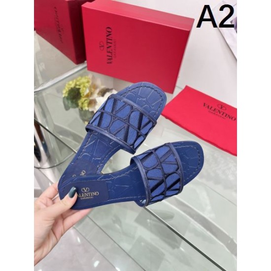 2024SS 色にも流行り VALENTINO ヴァレンティノ レディーススリッパ 2024SS 色にも流行り VALENTINO ヴァレンティノ レディーススリッパ