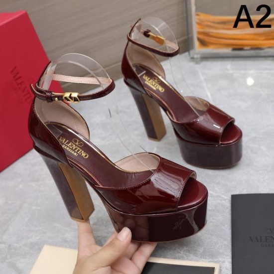 2024SS 洗練デザイン VALENTINO ヴァレンティノ レディースサンダル 2024SS 洗練デザイン VALENTINO ヴァレンティノ レディースサンダル