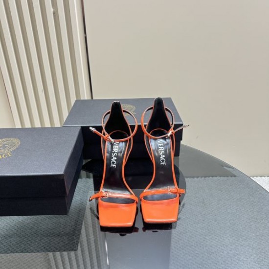 2024SS 夏のトレンド VERSACE ヴェルサーチェ レディースサンダル