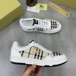 BURBERRY バーバリー 斬新なスタイル 2024SS メンズ用 カジュアルシューズ