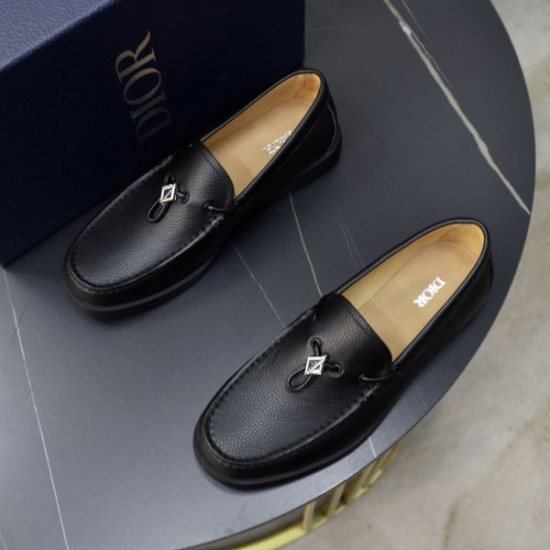 DIOR ディオール 大人な印象が溢れ出る 2024SS メンズ用 カジュアルシューズ DIOR ディオール 大人な印象が溢れ出る 2024SS メンズ用 カジュアルシューズ