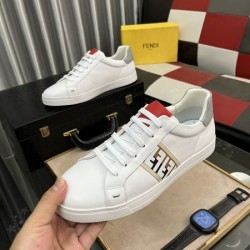 FENDI フェンデイ 人気の高さがうかがえ 2024SS メンズ用 カジュアルシューズ